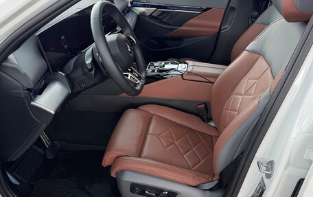 BMW 5 серия, 2024 год, 7 300 000 рублей, 11 фотография