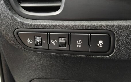 KIA Rio IV, 2018 год, 1 399 000 рублей, 8 фотография