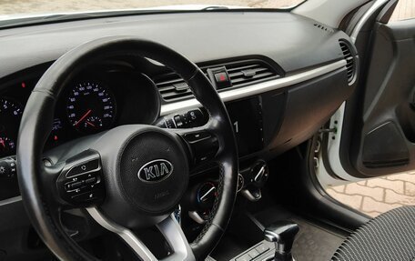 KIA Rio IV, 2018 год, 1 399 000 рублей, 22 фотография