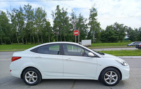 Hyundai Solaris II рестайлинг, 2011 год, 645 000 рублей, 8 фотография