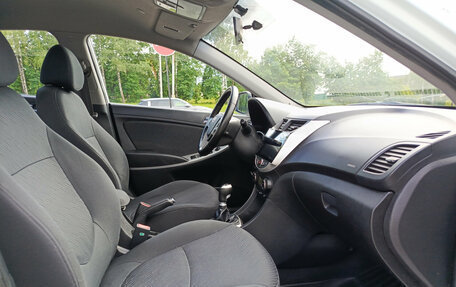 Hyundai Solaris II рестайлинг, 2011 год, 645 000 рублей, 15 фотография
