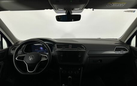 Volkswagen Tiguan II, 2018 год, 2 355 000 рублей, 7 фотография