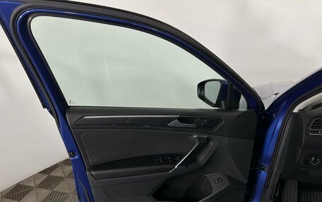 Volkswagen Tiguan II, 2018 год, 2 355 000 рублей, 8 фотография