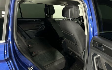 Volkswagen Tiguan II, 2018 год, 2 355 000 рублей, 16 фотография
