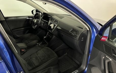 Volkswagen Tiguan II, 2018 год, 2 355 000 рублей, 14 фотография
