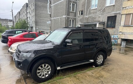 Mitsubishi Pajero IV, 2010 год, 1 700 000 рублей, 2 фотография