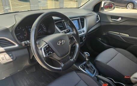 Hyundai Solaris II рестайлинг, 2018 год, 1 170 000 рублей, 7 фотография