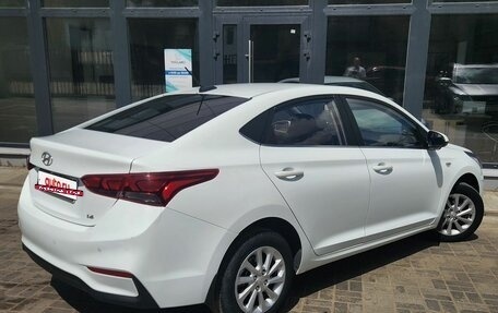 Hyundai Solaris II рестайлинг, 2018 год, 1 170 000 рублей, 4 фотография