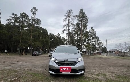 Honda Freed II, 2019 год, 1 550 000 рублей, 4 фотография