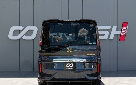 Honda Stepwgn IV, 2016 год, 1 890 000 рублей, 4 фотография