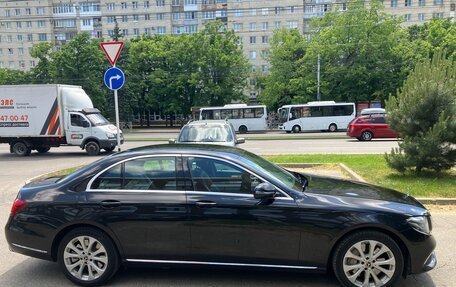 Mercedes-Benz E-Класс, 2018 год, 3 500 000 рублей, 1 фотография