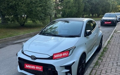 Toyota Yaris, 2021 год, 3 350 000 рублей, 1 фотография