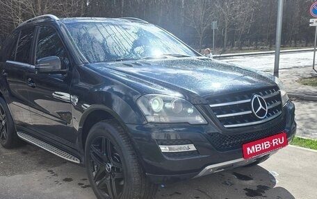 Mercedes-Benz M-Класс, 2011 год, 1 800 000 рублей, 1 фотография