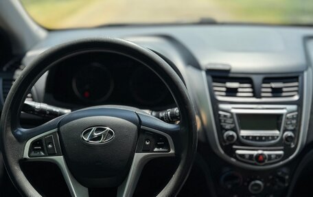 Hyundai Solaris II рестайлинг, 2012 год, 850 000 рублей, 7 фотография