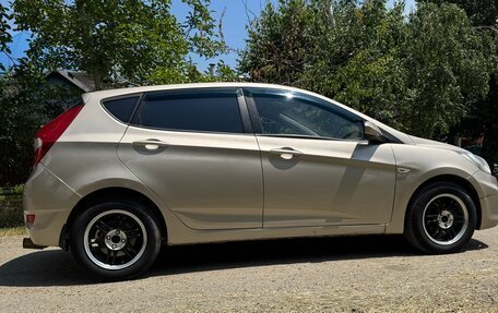 Hyundai Solaris II рестайлинг, 2012 год, 850 000 рублей, 2 фотография