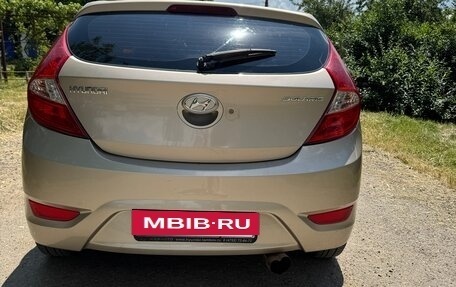 Hyundai Solaris II рестайлинг, 2012 год, 850 000 рублей, 4 фотография