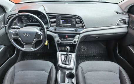 Hyundai Elantra VI рестайлинг, 2017 год, 1 599 000 рублей, 6 фотография