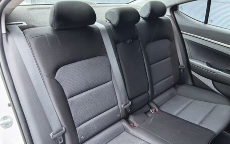 Hyundai Elantra VI рестайлинг, 2017 год, 1 599 000 рублей, 15 фотография
