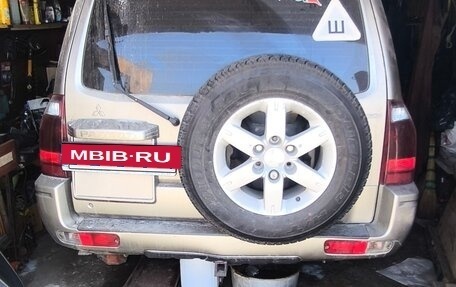 Mitsubishi Pajero III рестайлинг, 2006 год, 800 000 рублей, 2 фотография