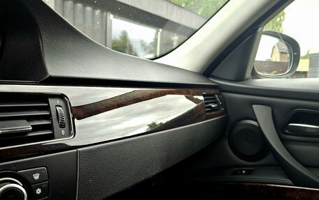 BMW 3 серия, 2010 год, 1 990 000 рублей, 12 фотография
