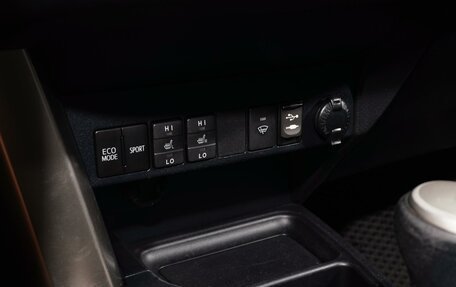 Toyota RAV4, 2013 год, 1 998 000 рублей, 25 фотография