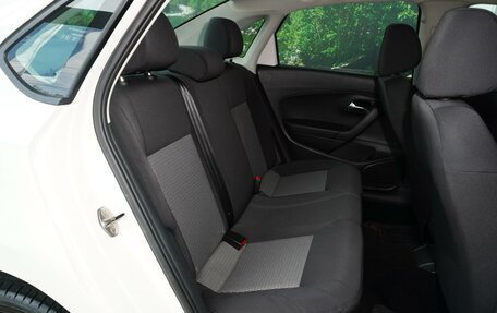 Volkswagen Polo VI (EU Market), 2013 год, 909 000 рублей, 11 фотография