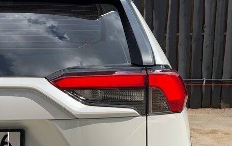 Toyota RAV4, 2021 год, 3 280 000 рублей, 9 фотография