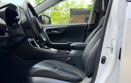 Toyota RAV4, 2021 год, 3 280 000 рублей, 18 фотография