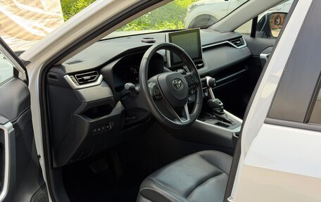 Toyota RAV4, 2021 год, 3 280 000 рублей, 19 фотография