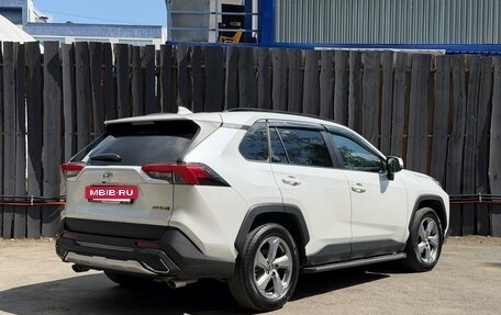 Toyota RAV4, 2021 год, 3 280 000 рублей, 17 фотография