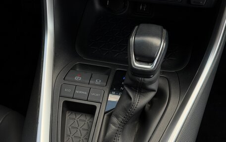Toyota RAV4, 2021 год, 3 280 000 рублей, 30 фотография