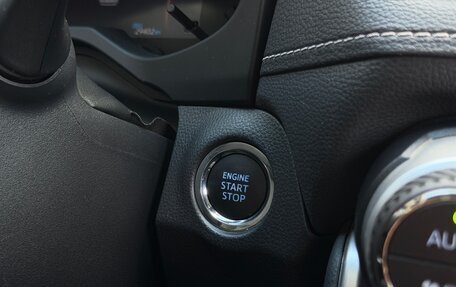 Toyota RAV4, 2021 год, 3 280 000 рублей, 31 фотография