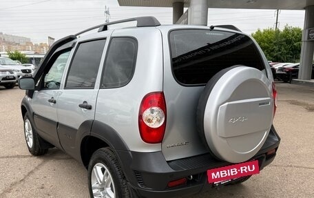 Chevrolet Niva I рестайлинг, 2018 год, 820 000 рублей, 7 фотография
