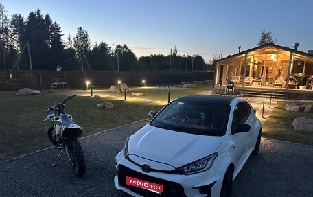 Toyota Yaris, 2021 год, 3 350 000 рублей, 14 фотография