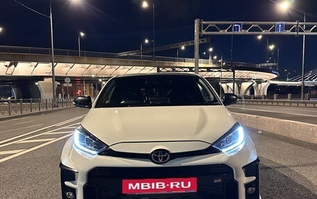 Toyota Yaris, 2021 год, 3 350 000 рублей, 17 фотография