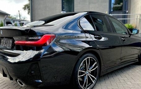 BMW 3 серия, 2024 год, 3 300 000 рублей, 3 фотография