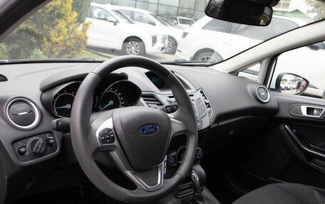 Ford Fiesta, 2016 год, 898 000 рублей, 10 фотография