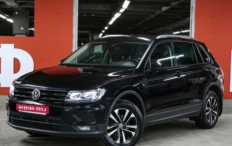 Volkswagen Tiguan II, 2019 год, 2 197 000 рублей, 2 фотография