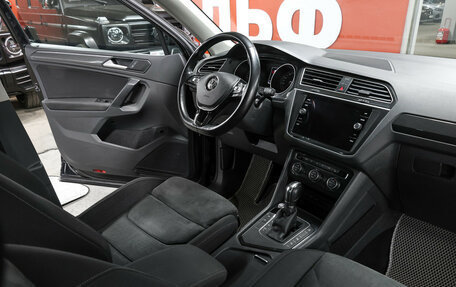 Volkswagen Tiguan II, 2019 год, 2 197 000 рублей, 12 фотография