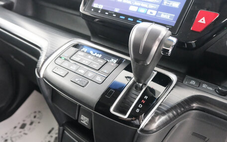 Honda Stepwgn IV, 2015 год, 1 699 000 рублей, 16 фотография