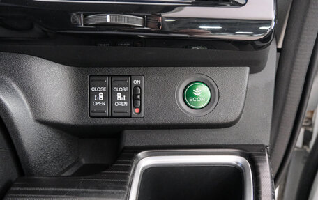 Honda Stepwgn IV, 2015 год, 1 699 000 рублей, 19 фотография