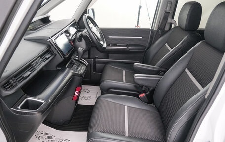 Honda Stepwgn IV, 2015 год, 1 699 000 рублей, 13 фотография