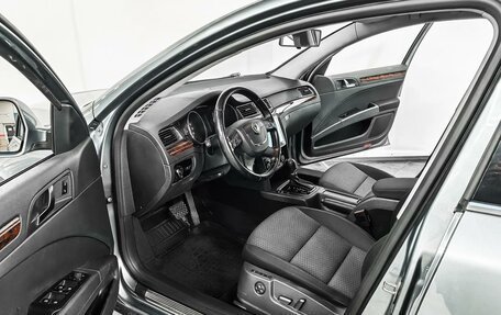 Skoda Superb III рестайлинг, 2012 год, 1 350 000 рублей, 7 фотография