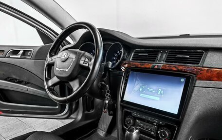 Skoda Superb III рестайлинг, 2012 год, 1 350 000 рублей, 10 фотография