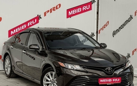 Toyota Camry, 2018 год, 2 450 000 рублей, 3 фотография