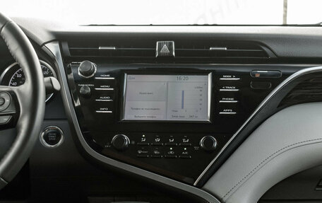 Toyota Camry, 2018 год, 2 450 000 рублей, 16 фотография