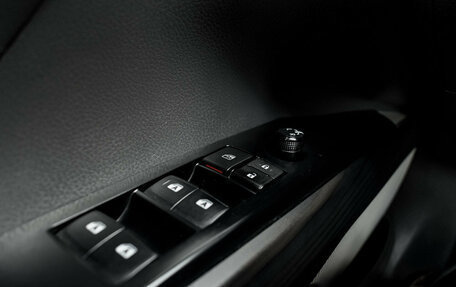 Toyota Camry, 2018 год, 2 450 000 рублей, 20 фотография