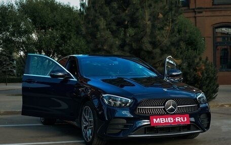 Mercedes-Benz E-Класс, 2020 год, 5 300 000 рублей, 4 фотография
