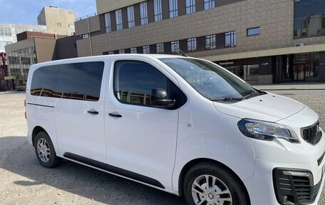 Peugeot Traveller I, 2021 год, 3 500 000 рублей, 6 фотография
