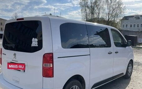 Peugeot Traveller I, 2021 год, 3 500 000 рублей, 2 фотография